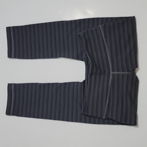 Lululemon Wunder Under Cropped II Tights 21" - Picture 2 of 8